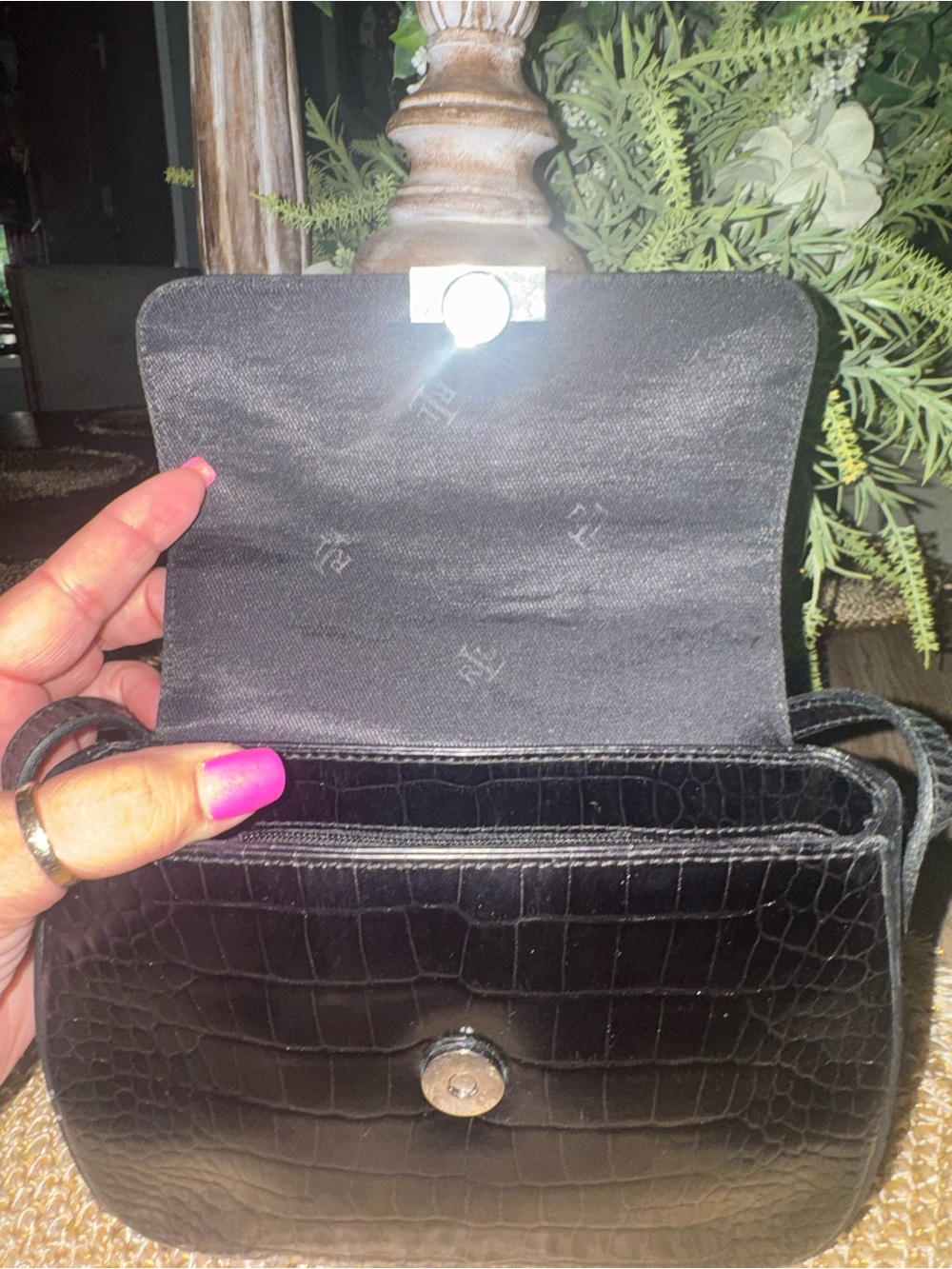 Ralph Lauren NWOT Black Croc-Embossed Leather Crossbody - Picture 7 of 8